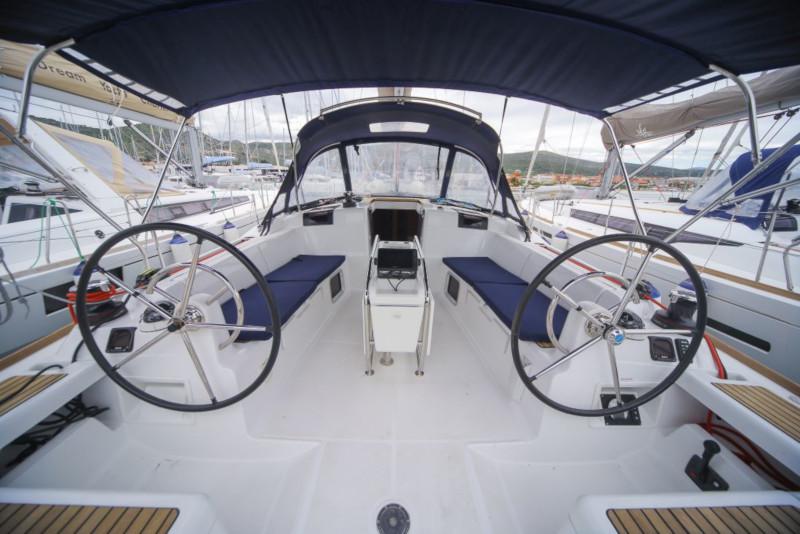 Book yachts online - sailboat - Sun Odyssey 449 - Bondone - rent