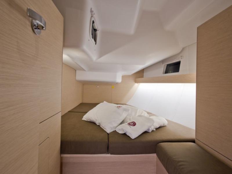 Book yachts online - sailboat - Elan Impression 45 - Princess Tena - rent