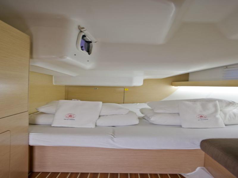 Book yachts online - sailboat - Elan Impression 45 - Princess Tena - rent