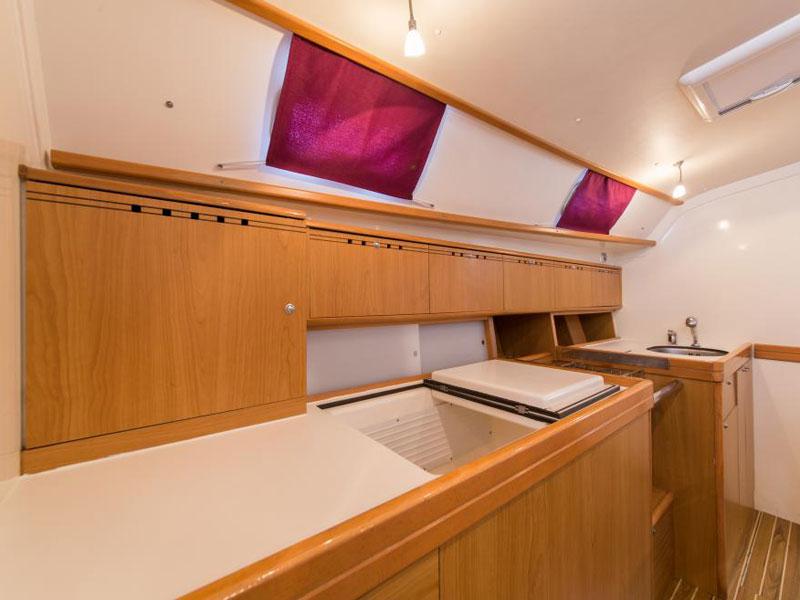 Book yachts online - sailboat - Harmony 52 - Camarat - rent