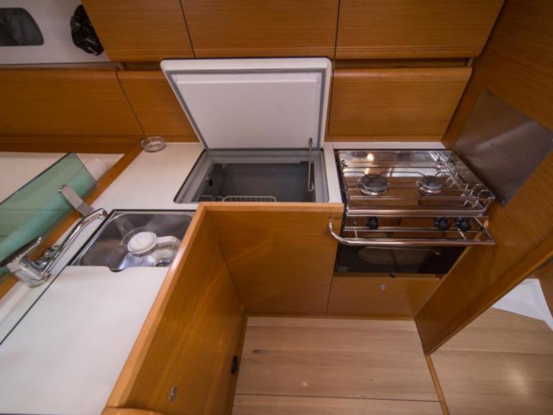 Book yachts online - sailboat - Sun Odyssey 449 - Aralica - rent