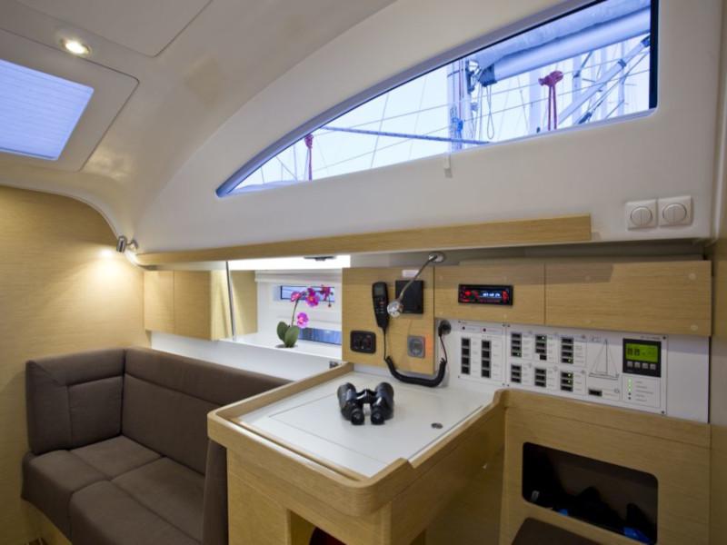 Book yachts online - sailboat - Elan Impression 45 - Caol Ila - rent