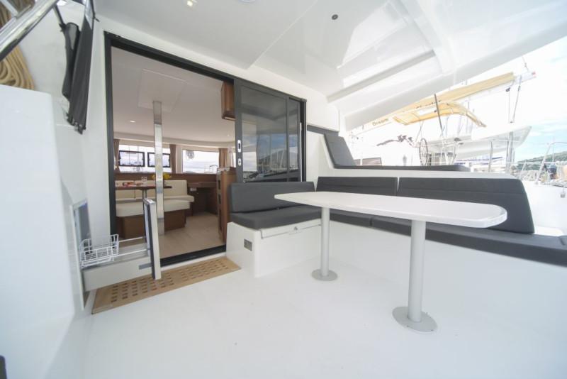 Book yachts online - catamaran - Lagoon 42 - Discovery - rent