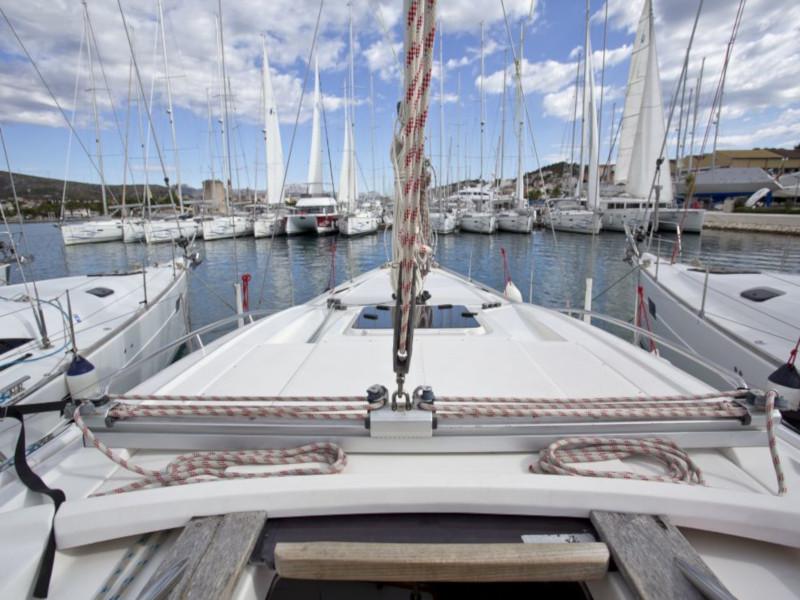 Book yachts online - sailboat - Elan 434 Impression - Didi - rent