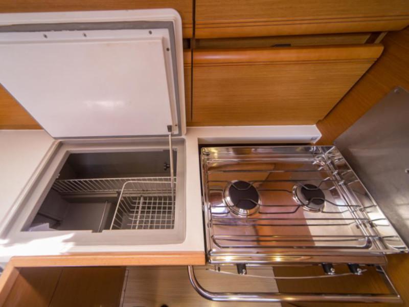 Book yachts online - sailboat - Sun Odyssey 439 - Tangreto - rent
