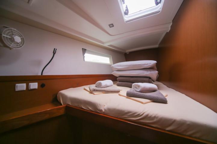 Book yachts online - sailboat - Oceanis 45 - Strauss - rent
