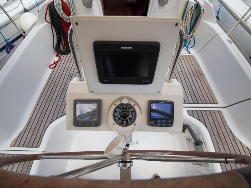 Book yachts online - sailboat - Oceanis 31 - So-Ni - rent