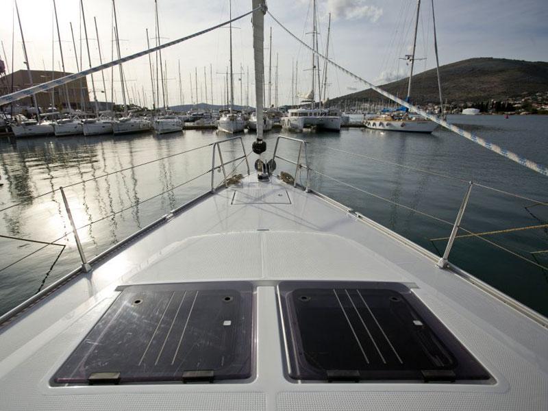 Book yachts online - sailboat - Bavaria Cruiser 46 (9) - Grey Sky - rent