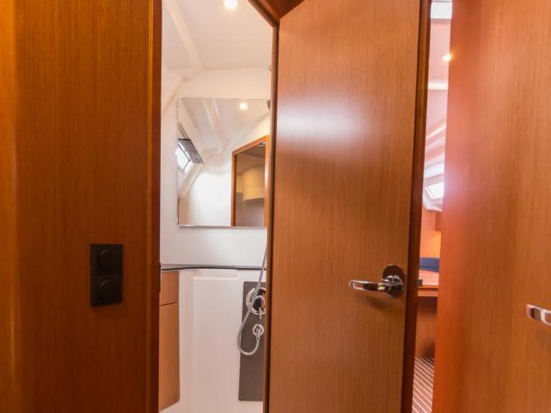 Book yachts online - sailboat - Bavaria Cruiser 46 - Curradi - rent
