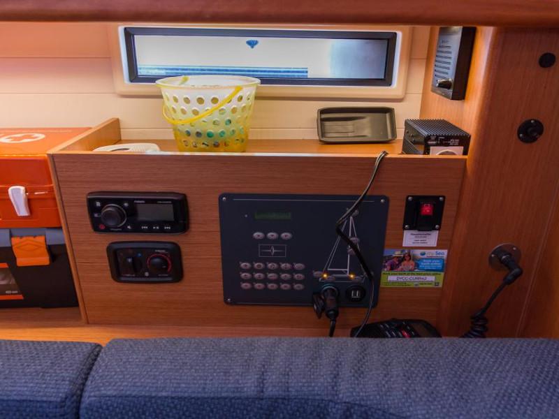 Book yachts online - sailboat - Bavaria Cruiser 46 - Curradi - rent