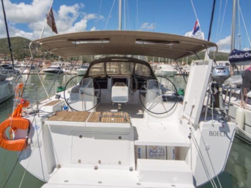 Book yachts online - sailboat - Dufour 460 Grand Large - Boece - rent