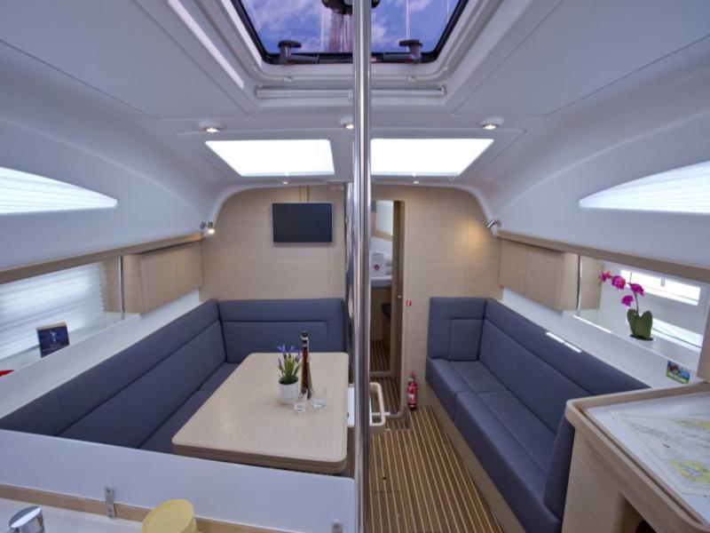 Book yachts online - sailboat - Elan Impression 45 - Six Friends - rent