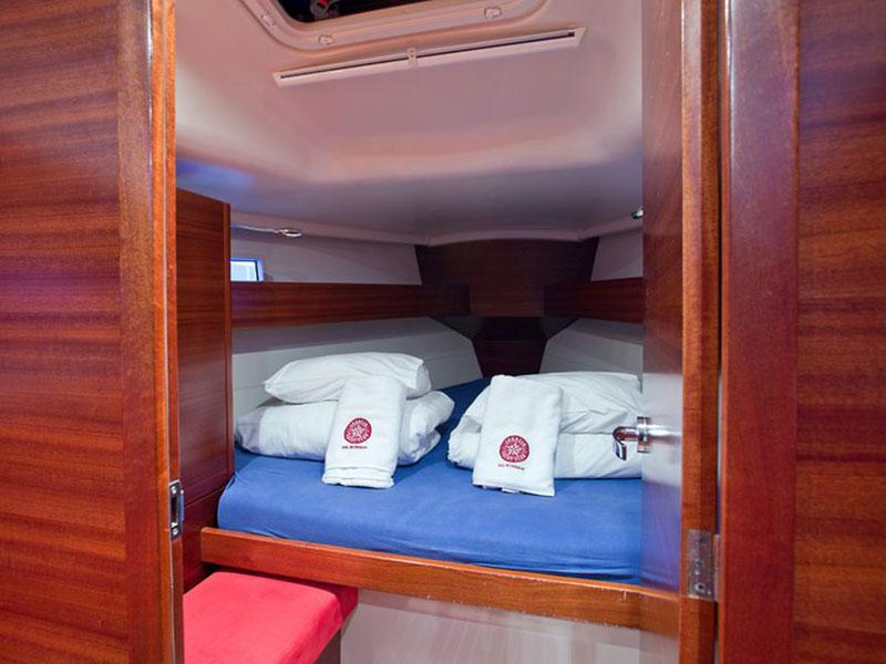 Book yachts online - sailboat - Salona 35 - Charly - rent