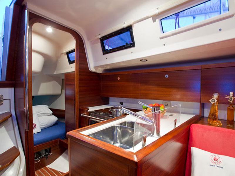Book yachts online - sailboat - Salona 35 - Charly - rent
