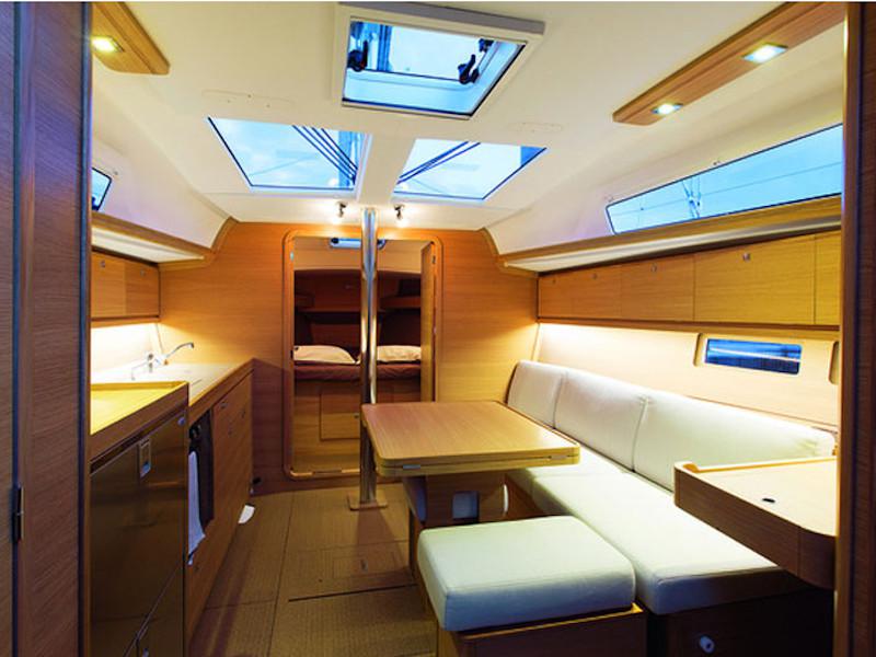Book yachts online - sailboat - Dufour 382 Grand Large - Les Troyens - rent