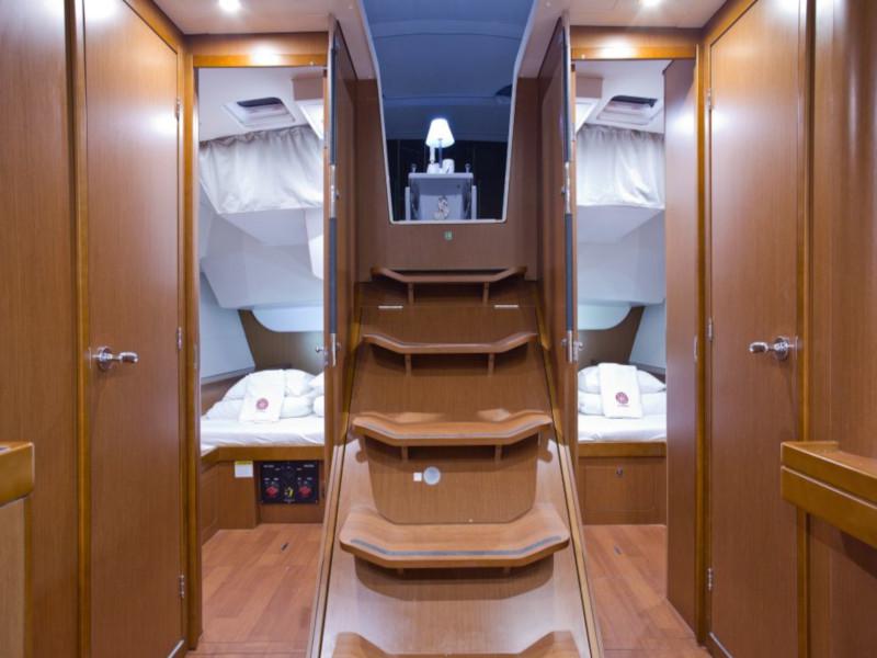 Book yachts online - sailboat - Oceanis 48 (10-4) - Lady Bug I - rent