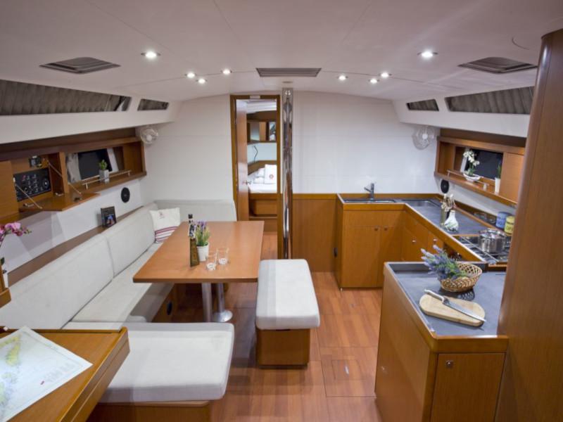 Book yachts online - sailboat - Oceanis 48 (10-4) - Lady Bug I - rent