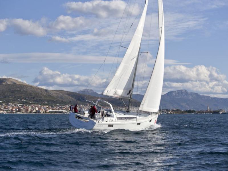 Book yachts online - sailboat - Oceanis 48 (10-4) - Lady Bug I - rent