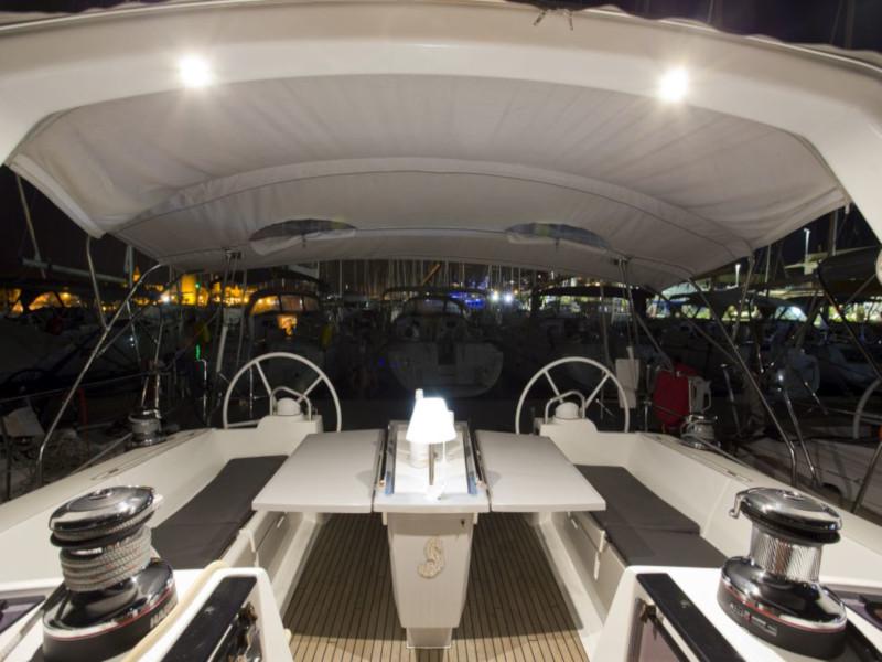 Book yachts online - sailboat - Oceanis 48 (10-4) - Lady Bug I - rent