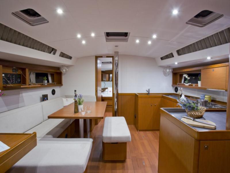 Book yachts online - sailboat - Oceanis 48 (10-4) - Lady Bug I - rent