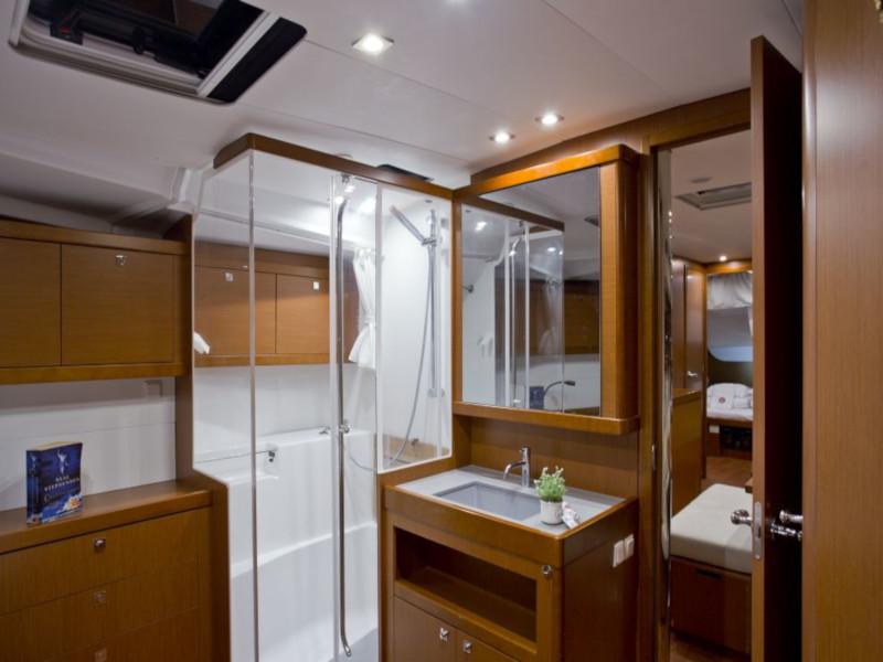 Book yachts online - sailboat - Oceanis 48 (10-4) - Lady Bug I - rent