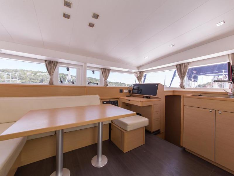Book yachts online - catamaran - Lagoon 400 S2 - Rapala - rent
