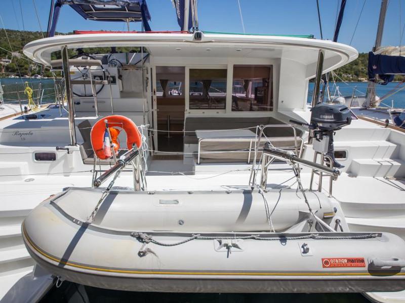 Book yachts online - catamaran - Lagoon 400 S2 - Rapala - rent