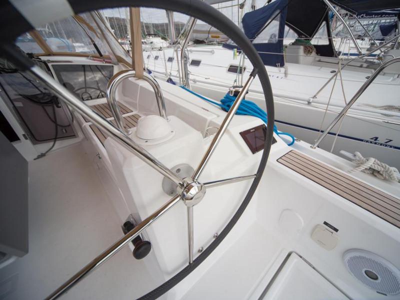 Book yachts online - sailboat - Oceanis 41.1 - Anscombe - rent