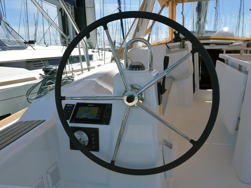 Book yachts online - sailboat - Oceanis 38.1 - Magpie - rent