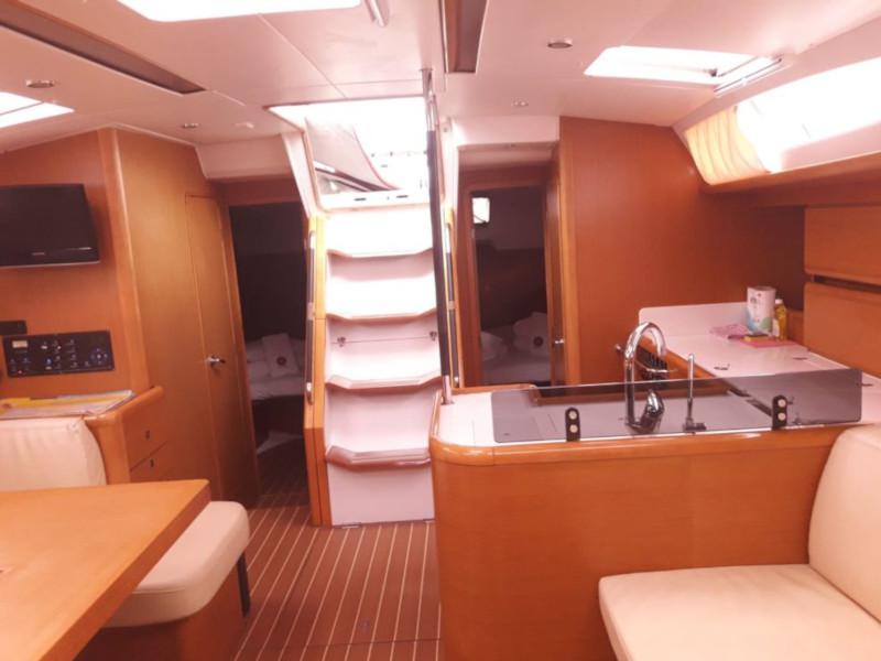 Book yachts online - sailboat - Jeanneau 53 - Cleopatra II - rent