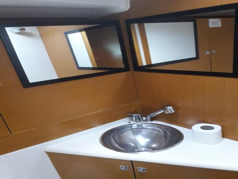 Book yachts online - sailboat - Jeanneau 53 - Cleopatra II - rent