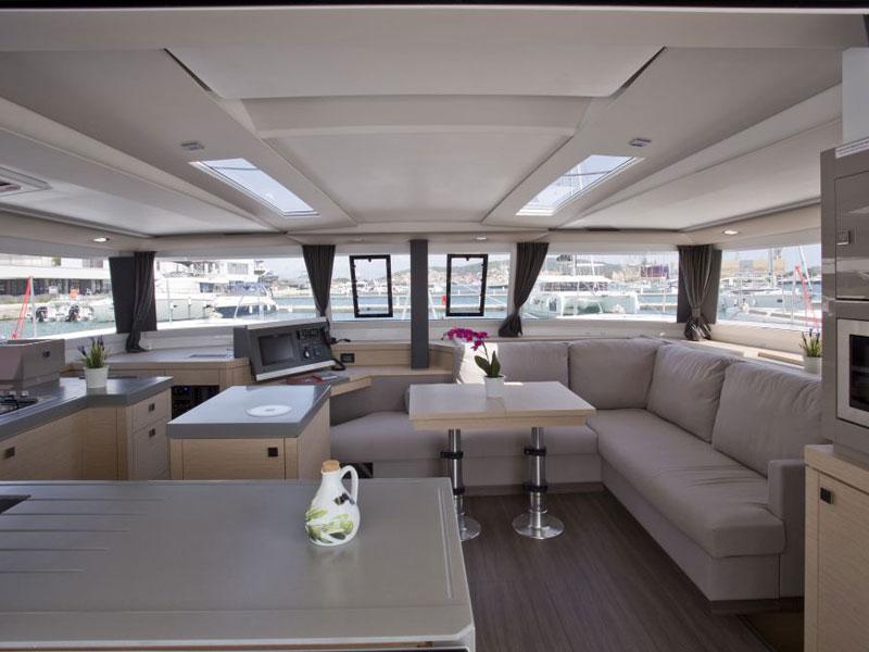 Book yachts online - catamaran - Saona 47 - Saga - rent