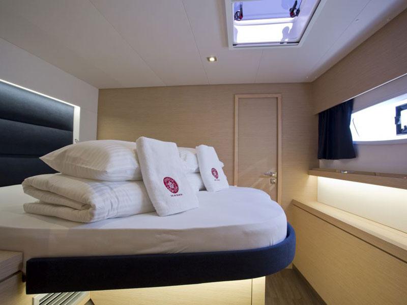 Book yachts online - catamaran - Saona 47 - Saga - rent