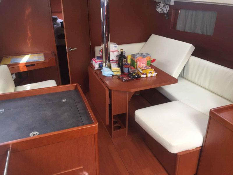Book yachts online - sailboat - Oceanis 41.1 - Regor - rent