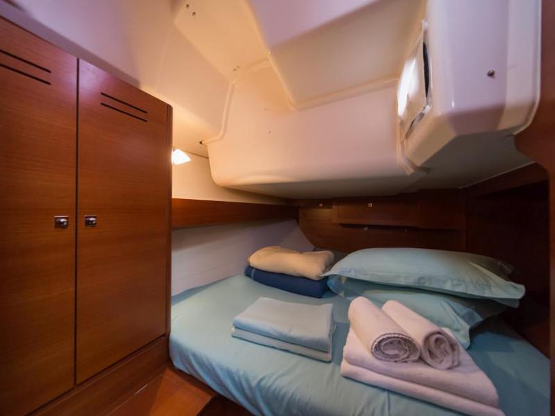Book yachts online - sailboat - Dufour 382 Grand Large - Dardanus - rent