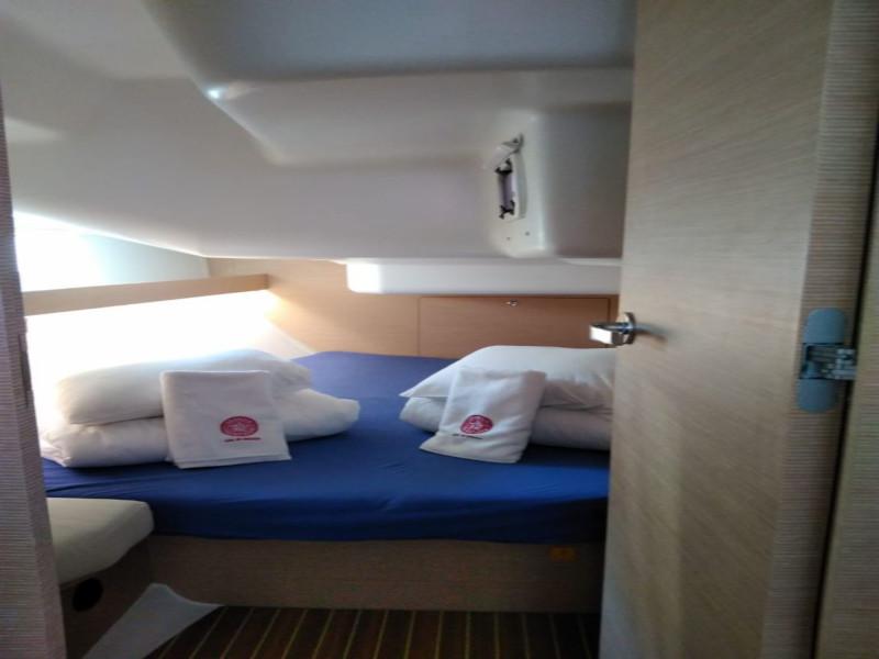 Book yachts online - sailboat - Elan Impression 45 - Merit - rent
