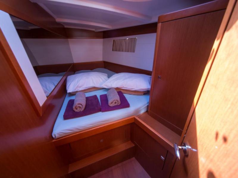 Book yachts online - sailboat - Oceanis 48 - Santorini - rent