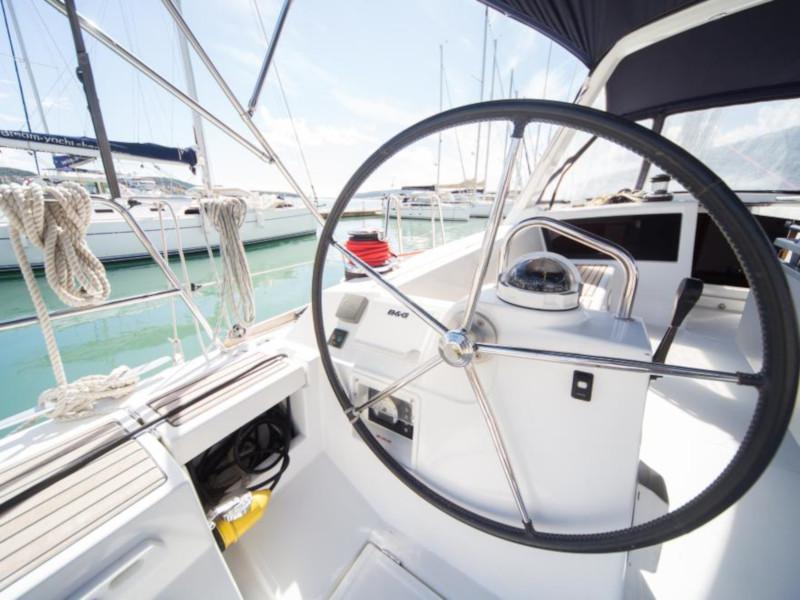 Book yachts online - sailboat - Oceanis 48 - Santorini - rent