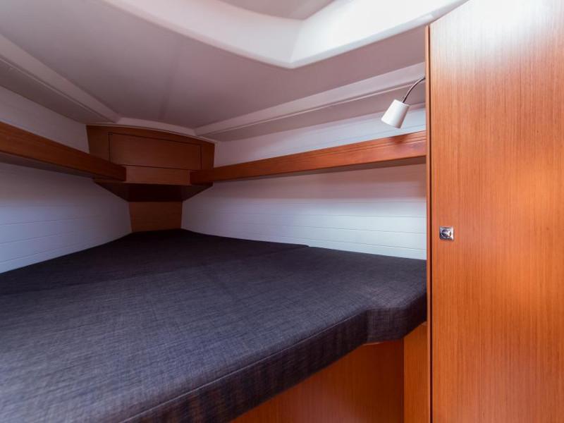 Book yachts online - sailboat - Bavaria Cruiser 33 (4) - Allori - rent