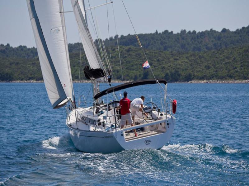 Book yachts online - sailboat - Salona 44 - Elva - rent