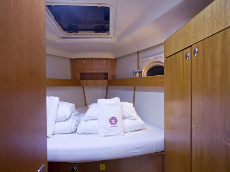 Book yachts online - sailboat - Elan 434 Impression - Hedda Gabler - rent