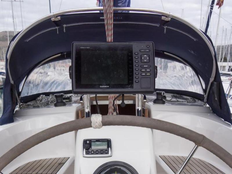 Book yachts online - sailboat - Bavaria Cruiser 33 (4) - Buti - rent