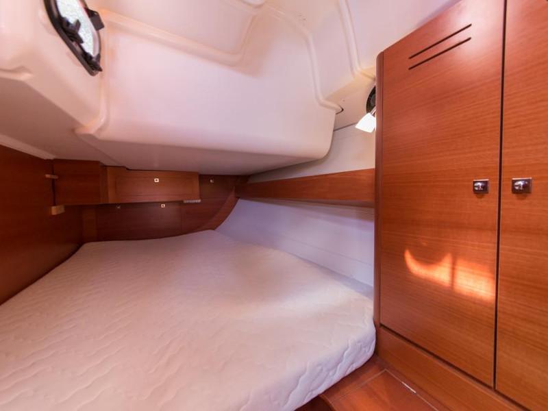 Book yachts online - sailboat - Dufour 382 Grand Large - Amphytrion - rent