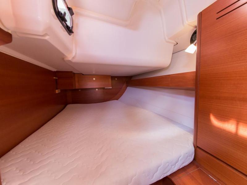 Book yachts online - sailboat - Dufour 382 Grand Large - Amphytrion - rent