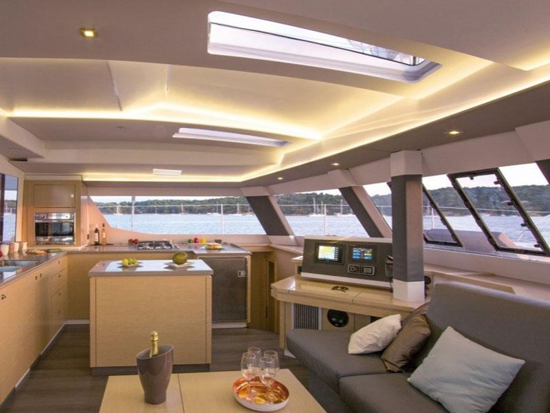 Book yachts online - catamaran - Saba 50 - Sunset - rent
