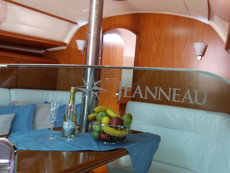 Book yachts online - sailboat - Sun Odyssey 35 - Kama - rent