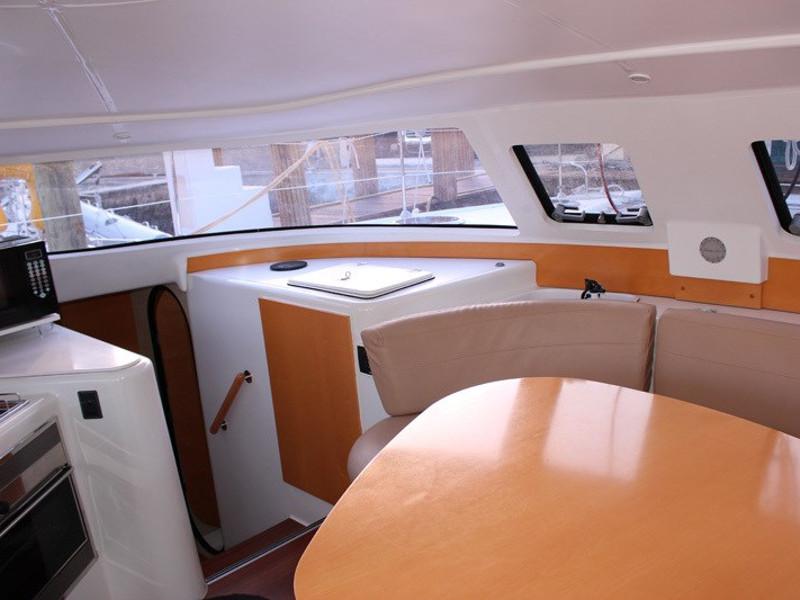 Book yachts online - catamaran - FOUNTAIN PAJOT Lavezzi 40 &quot;VICTORIA&quot; - Victoria - rent