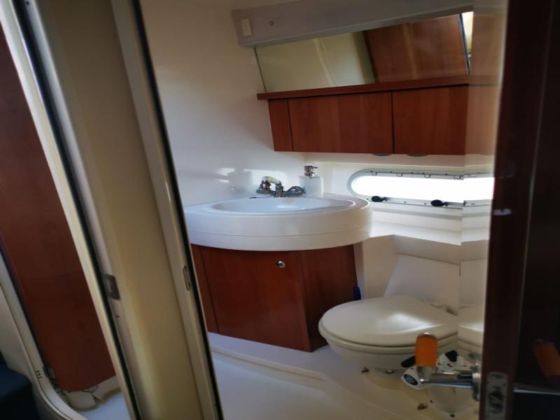 Book yachts online - motorboat - Sealine F34 - Little One - rent