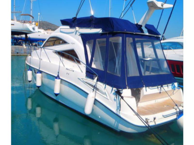 Book yachts online - motorboat - Sealine F34 - Little One - rent