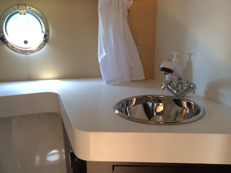Book yachts online - motorboat - Cranchi Zaffiro 36 - Snoopy - rent
